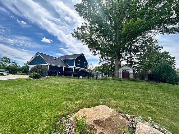 5th image of 11415 Creekwood Cir