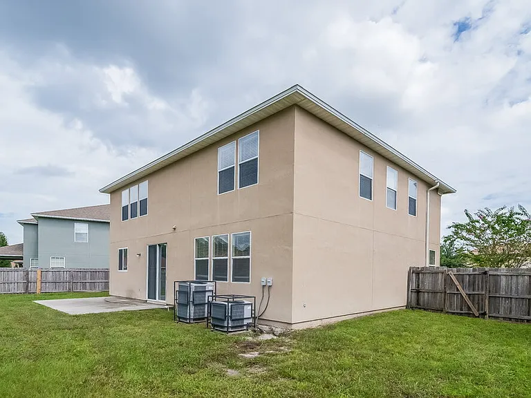 2300 Justin Lake Dr — Photo 15