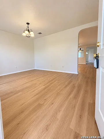 3 bed, 2.0 bath, 1660 sqft, $1,700 — Photo 3