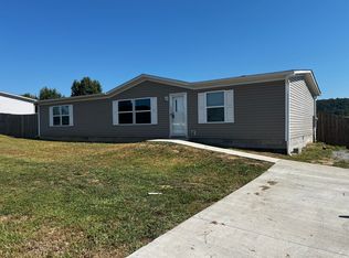 14 Robert St, Carrollton, KY 41008