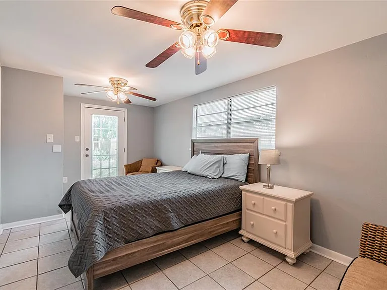 3611 W Anderson Ave — Photo 22