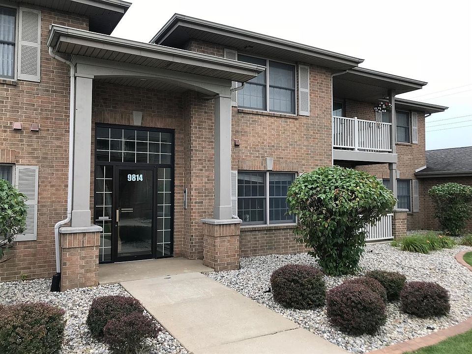 1st image of 9814 Wildwood Ct Unit 1-B