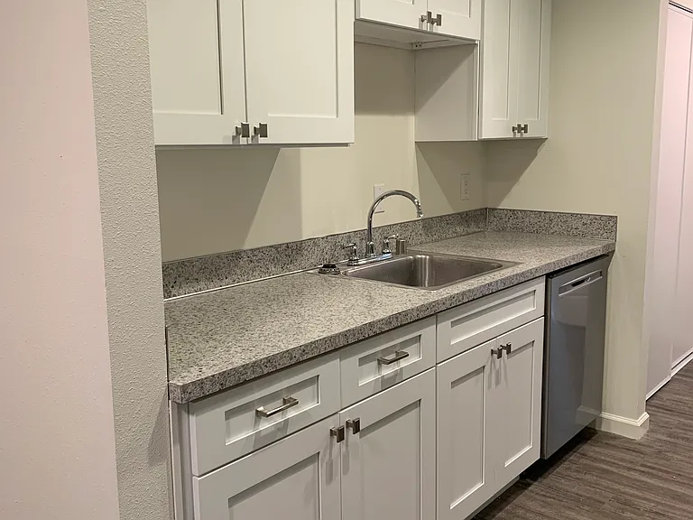 Foothills Apartments — Photo 4