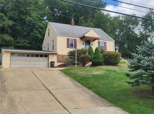 2651 McClintock Rd, White Oak, PA 15131