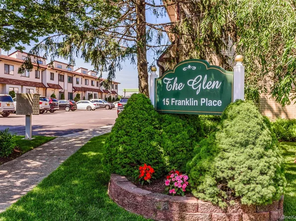 15 Franklin Place #15, Oceanside, NY 11572