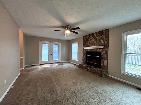 2nd image of 1547 Londonderry Pl
