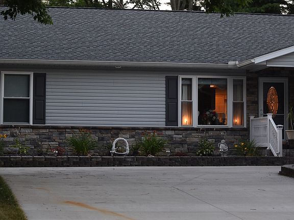 3rd image of 1240 Canteberry Ln