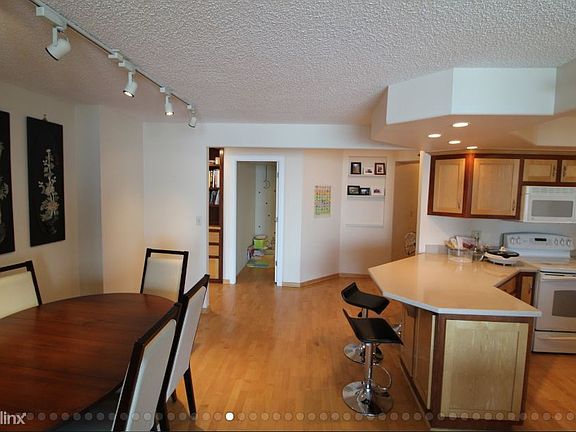 4th image of 195 N Harbor Dr APT 902