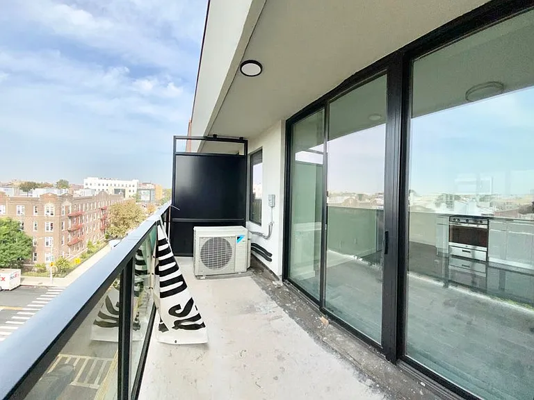 1705 E 17th St #716 — Photo 11