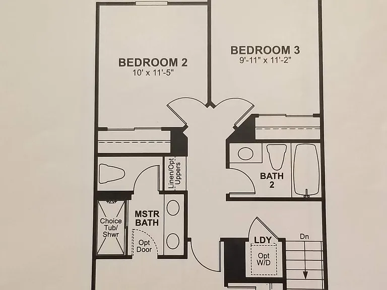 Large master with walk-in, 2 guest rooms.