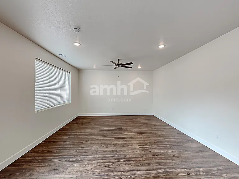 1359 E Perelle Ln — Photo 8