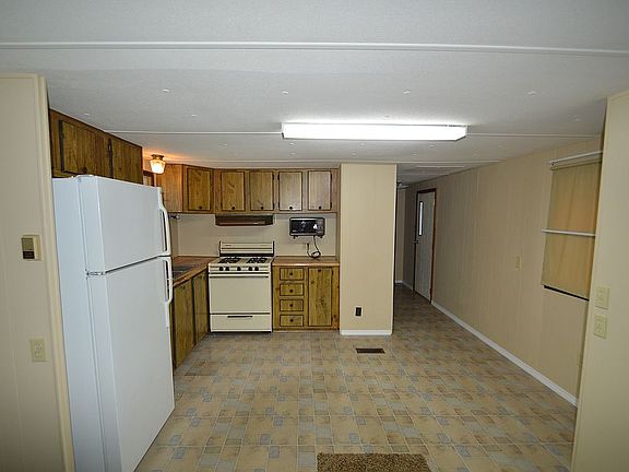 4th image of 1238 N Abilene Ave