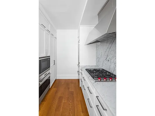 Rented by Douglas Elliman | media 23