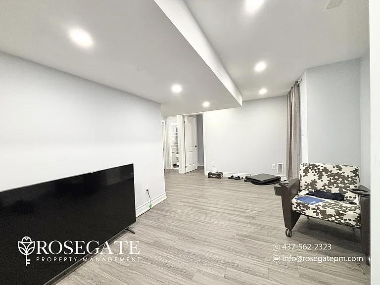 153 Whitlock Ave — Photo 5