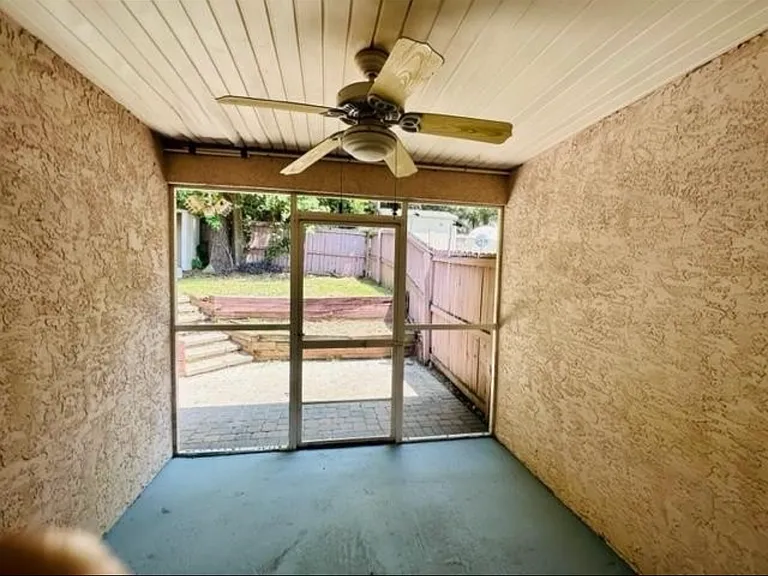4160 Mission Trace Blvd — Photo 13