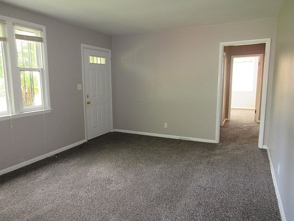 3rd image of 523 Ashe Ave