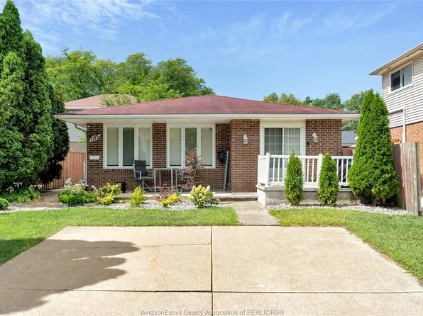1273 Aire Pl, Windsor, ON N8S 4E3