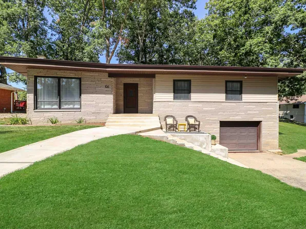 108 Midway Dr, East Peoria, IL 61611