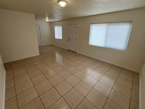 5th image of 512 S T St