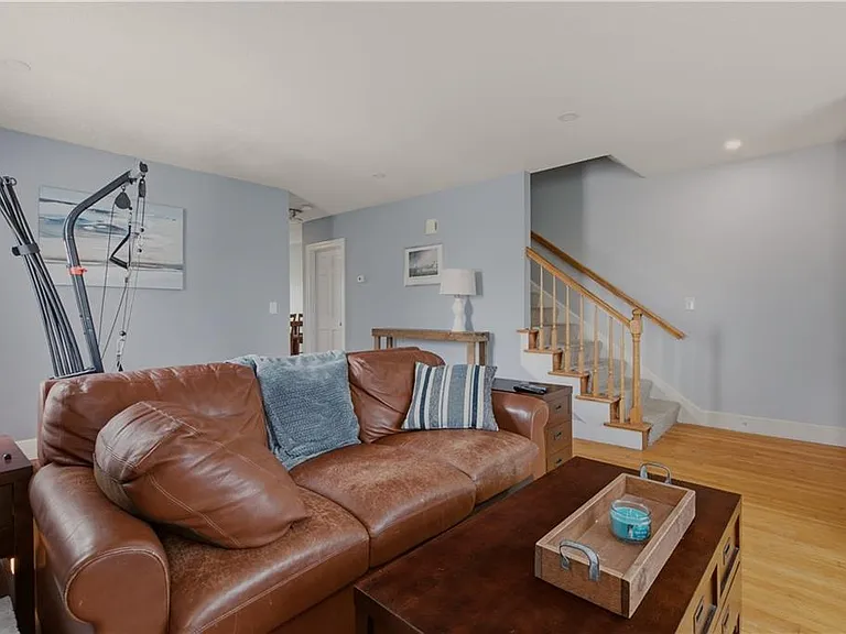 224 Oliphant Ln #B — Photo 9