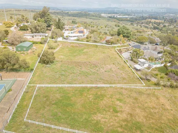 201 White Horse Ln, Fallbrook, CA 92028