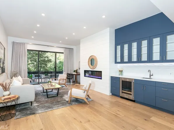 12030 Valleyheart Dr Unit 104, Studio City, CA 91604