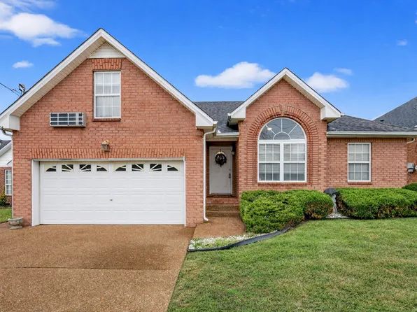 116 Edgeview Dr, Hendersonville, TN 37075