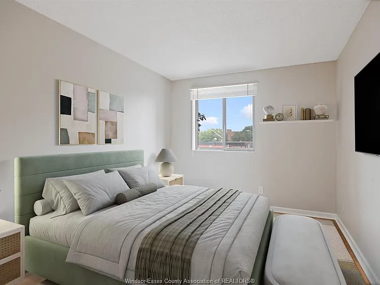 3950 Wyandotte St E #306 — Photo 6