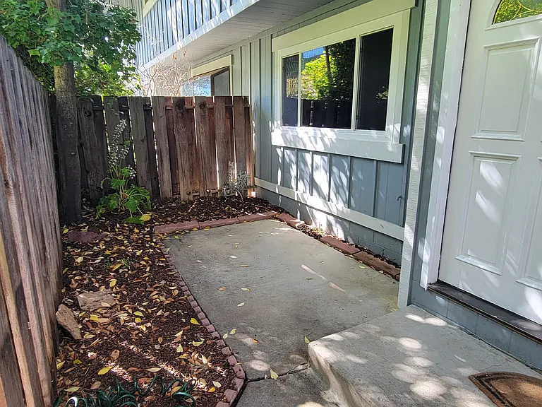 117 Sunset Cir #35 — Photo 2