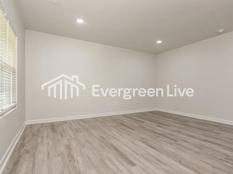 3504 Fawcett St — Photo 9