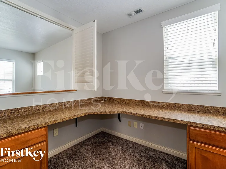 5643 Holly River Ave — Photo 6