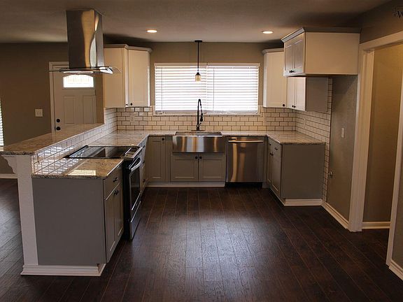 4th image of 1001 Pawhuska Ln