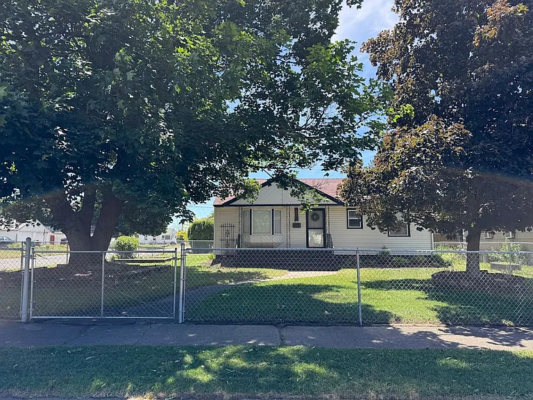 3703 W Rockwell Ave — Photo 24