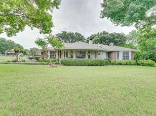 108 Ridge Crest Dr, Red Oak, TX 75154