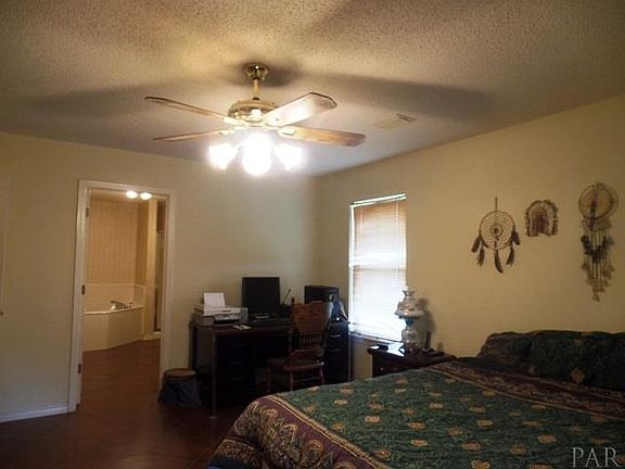 5th image of 409 Herndon Ln