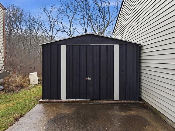 5th image of 38 Waterside Way