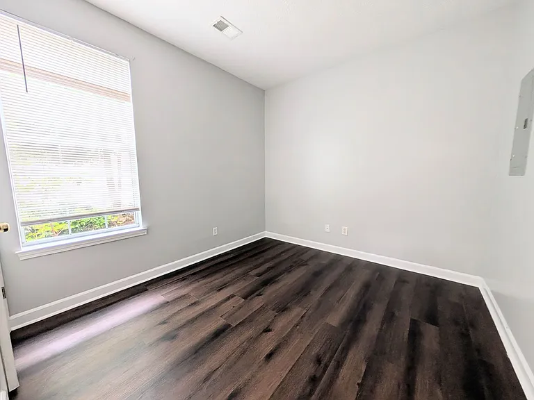 484 River Oaks Dr #62E — Photo 13