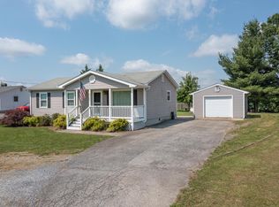 589 Mountain Pass Rd, Blue Ridge, VA 24064