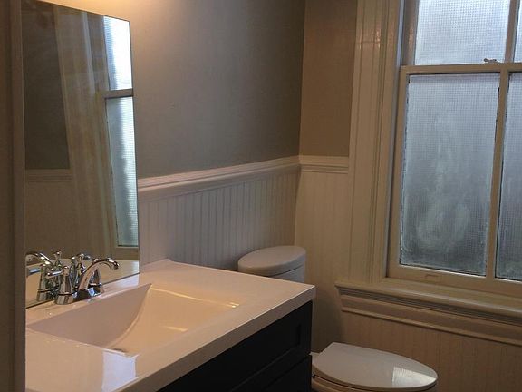 5th image of 2614 Hanover Ave #A