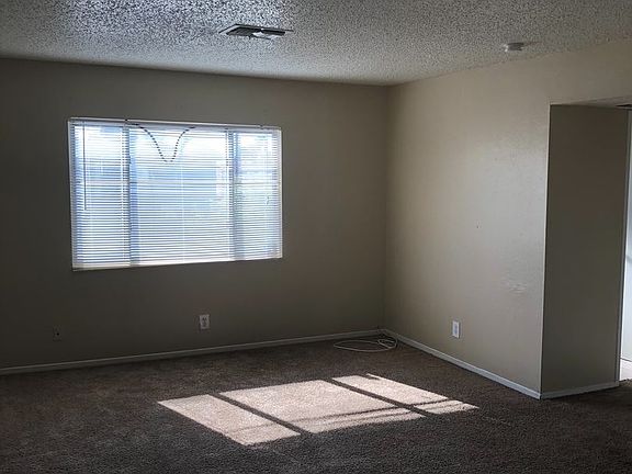 4th image of 717 Lilly Ln #6260239