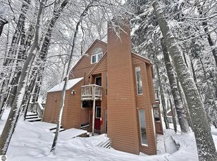 8 South Bch, Glen Arbor, MI 49636