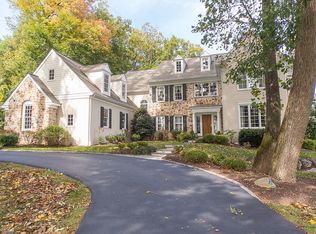 3 Whitehorse Meadows Rd, Malvern, PA 19355