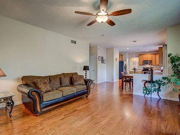 5th image of 6375 Hughes Glen Ct