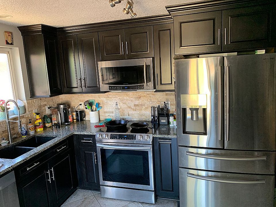 2nd image of 2095 Cimerron St