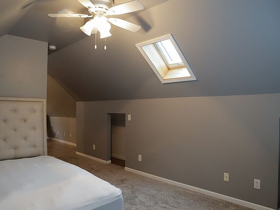 4th image of 90A Quality Ave S #A