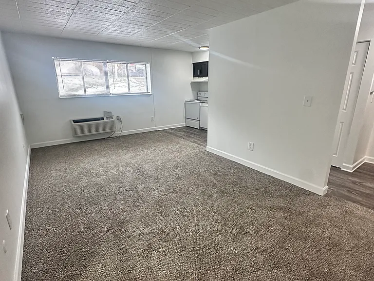 245 Center Ave #G7 — Photo 3