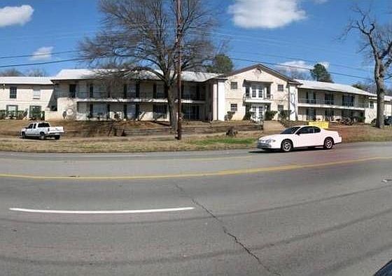 1st image of 2903 Clarksville St
