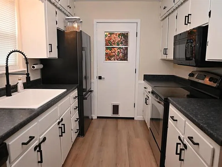 4608 Tammy Dr — Photo 9