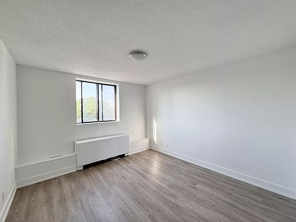 4th image of 286 Chandler Dr #409