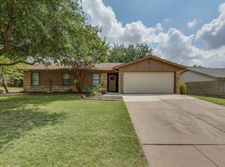 7012 Green Ridge Trl, North Richland Hills, TX 76182